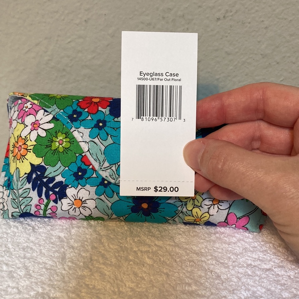 ThredUP: Vera Bradley Bree Sunglasses & Eyeglasses Case in Far Out Floral - Picture 7 of 15